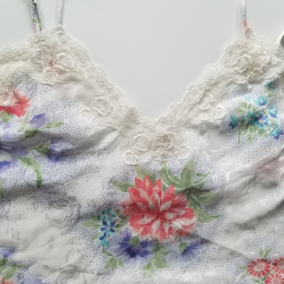 Silk and Satin Vintage cami - Picture 5 of 15